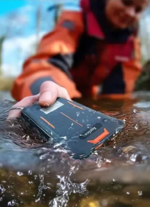 Защита IP68 и MIL-STD-810H рации Inrico S300 Plus